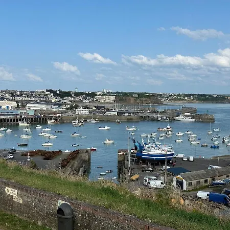 شقة T2 Avec Balcon A 5 Mn A Pied De La *