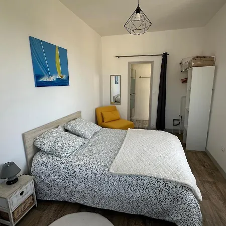 T2 Avec Balcon à 5 Mn à Pied De La Appartamento