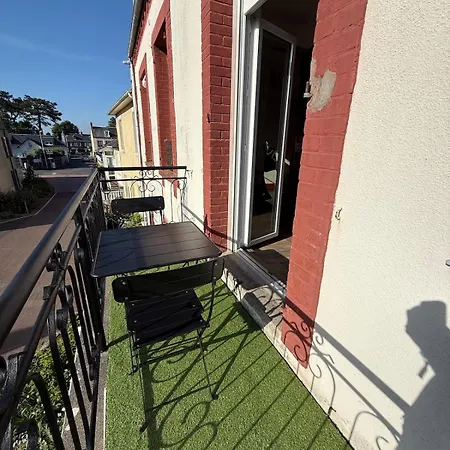 T2 Avec Balcon à 5 Mn à Pied De La Appartamento Donville-les-Bains