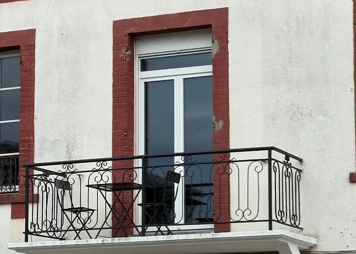 T2 Avec Balcon à 5 Mn à Pied De La
